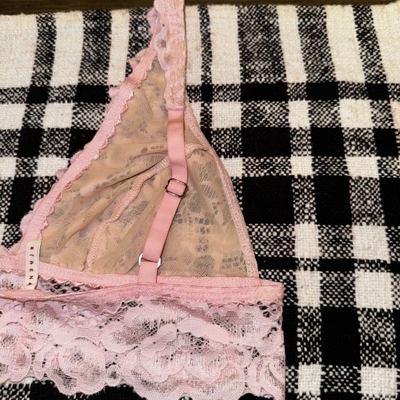 XiRENA Baby Pink Semi Sheer Triangle Cup Bralette Adjustable Size Small - Picture 4 of 4